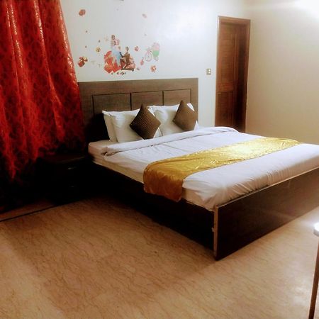 Luxury Living Rooms Near Agha Khan, Millennium, Nueplex Karaçi Dış mekan fotoğraf