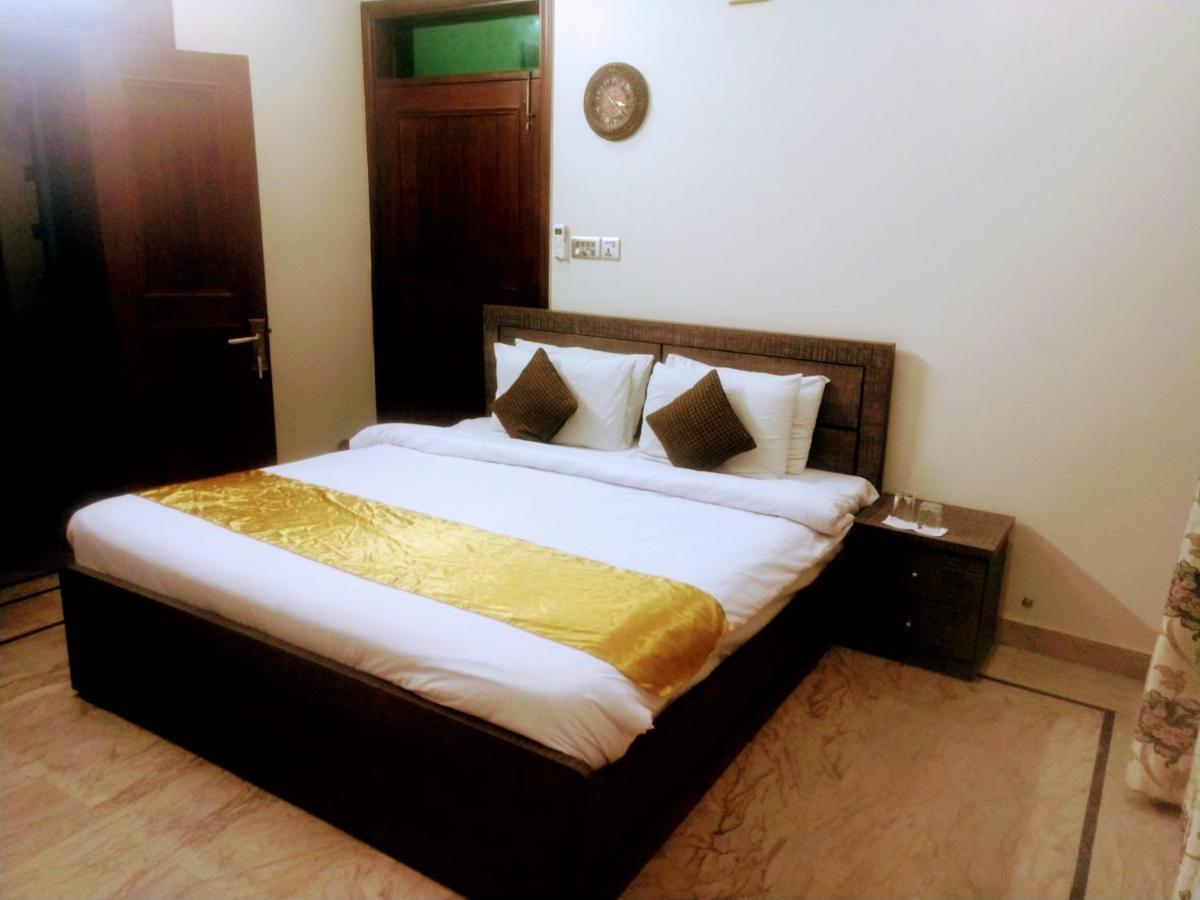 Luxury Living Rooms Near Agha Khan, Millennium, Nueplex Karaçi Dış mekan fotoğraf
